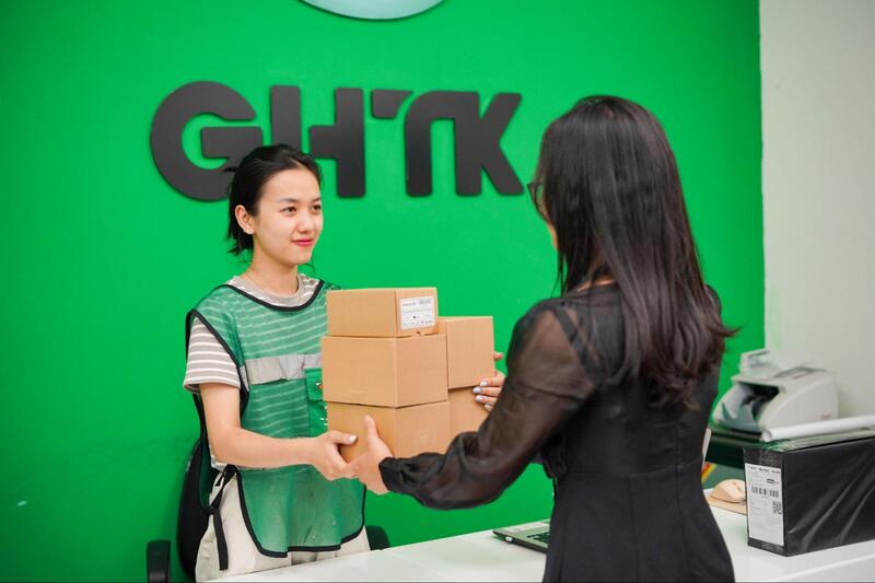 Khách hàng có thể tạo đơn tại bưu cục GHTK nếu chọn gửi hàng tại bưu cục