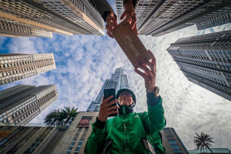 GHTK giao hàng vào Thứ 7 cuối tuần từ 8h00 đến 18h00