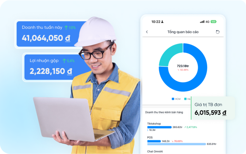 Nhân viên cửa hàng vật liệu xây dựng sử dụng phần mềm quản lý trên máy tính