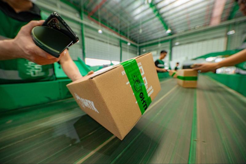 Hàng đổi trả sẽ được GHTK hoàn về shop nhanh chóng và an toàn