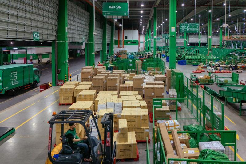 Dịch vụ kho vận góp phần giảm chi phí logistics tổng thể.