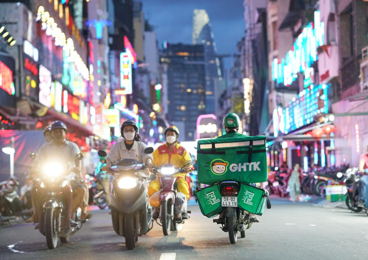 GHTK Phù Cát tăng cường kết nối giao nhận với các khu vực lân cận, giúp gửi hàng nhanh chóng, linh hoạt và tiện lợi