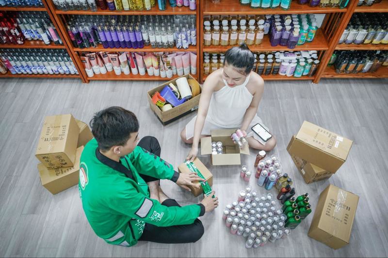Shop cần đóng hàng cẩn thận để khách hàng dễ dàng nhận biết và phân loại sản phẩm