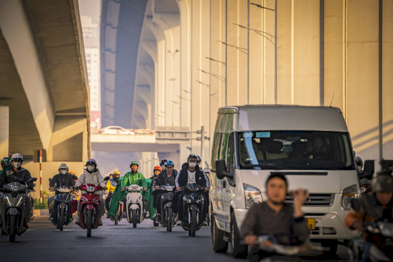 Với mạng lưới phủ khắp 34 tỉnh thành cùng hệ thống vận hành hiện đại, GHTK giúp người bán rút ngắn khoảng cách, giao hàng nhanh – tiết kiệm – an tâm hơn bao giờ hết