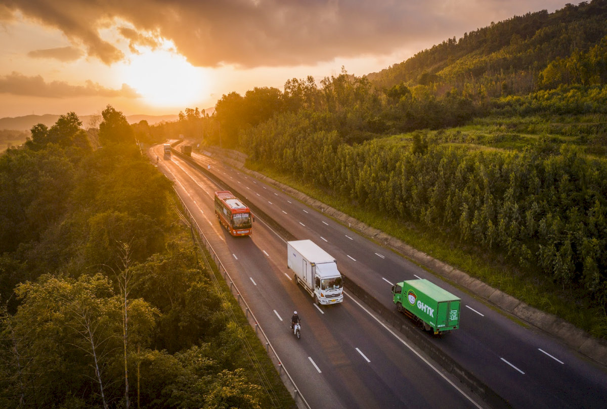 GHTK cam kết mang đến dịch vụ vận chuyển nhanh chóng, an toàn, hỗ trợ đắc lực cho nhu cầu giao thương của cư dân tại các địa bàn mới sáp nhập.