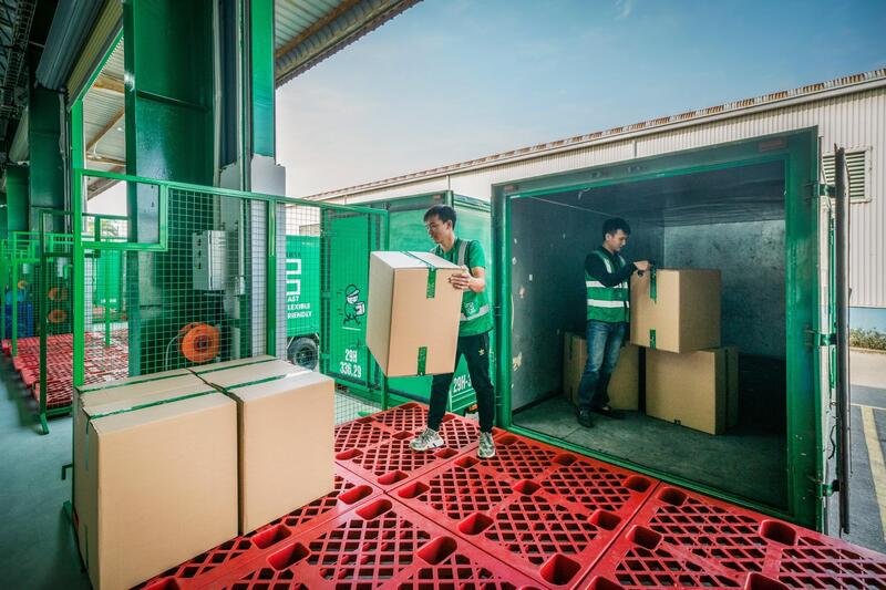 Vận chuyển hàng điện tử điện lạnh đòi hỏi phải bảo quản và di chuyển đúng cách
