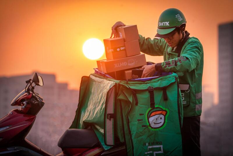 Nhân viên GHTK sẽ liên hệ để xác minh thông tin và hẹn giờ giao hàng