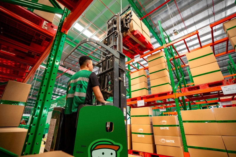4PLs cung cấp giải pháp logistics tại chỗ, giúp nâng cao giá trị dịch vụ và củng cố uy tín doanh nghiệp.