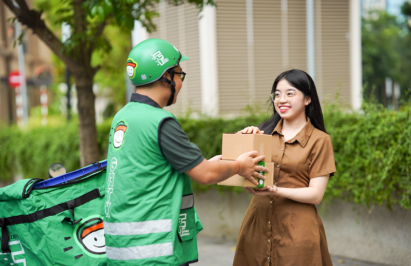 GHTK sẽ giao tận tay và yêu cầu người nhận ký tên xác nhận