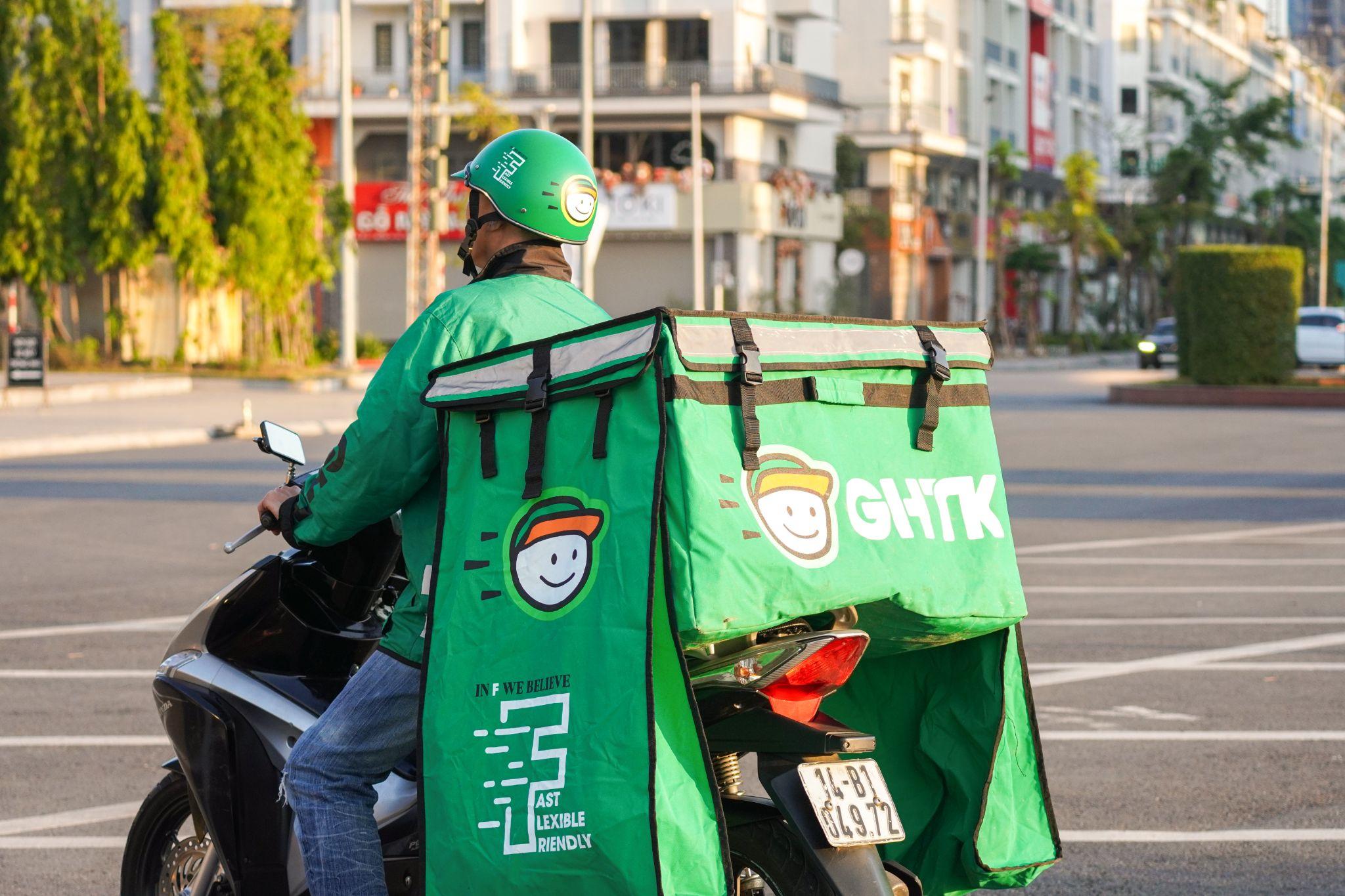 GHTK luôn sẵn sàng phục vụ khách hàng tại Thanh Hà với mạng lưới bưu cục thuận tiện, giao nhận nhanh và ổn định