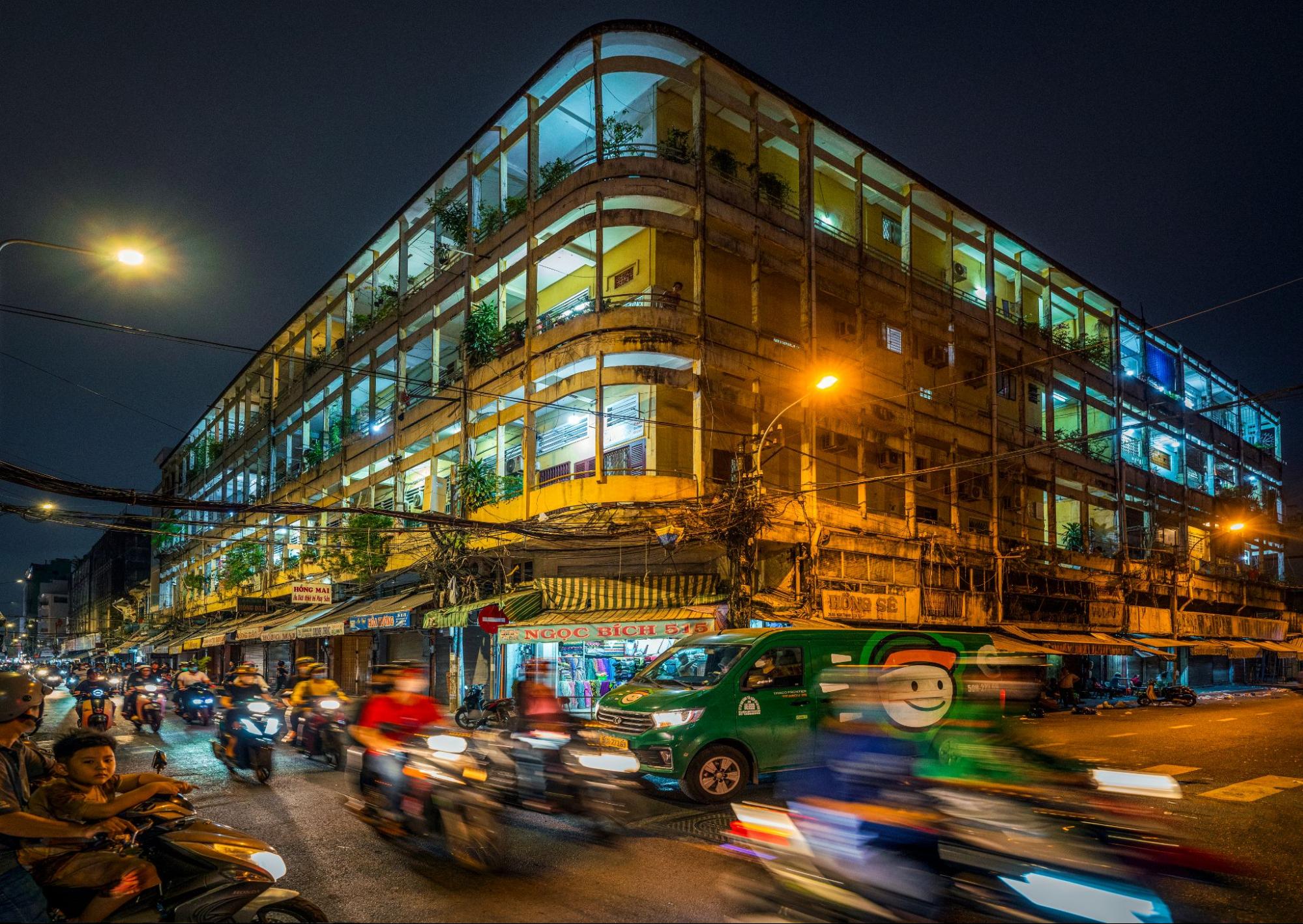 GHTK duy trì bưu cục hoạt động ổn định tại khu vực Bình Hưng Hoà và lân cận, đảm bảo gửi hàng thuận tiện