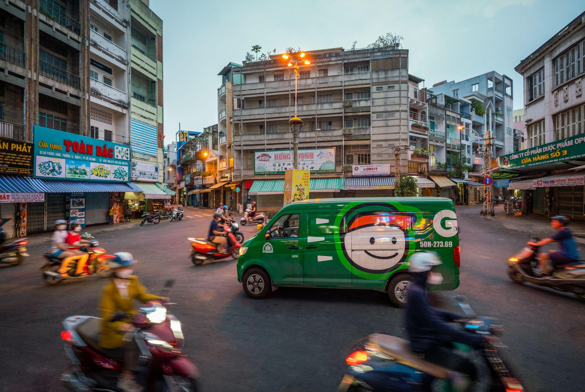 Cho dù địa chỉ của bạn có sự thay đổi sau sáp nhập, GHTK vẫn cam kết đồng hành và mang đến giải pháp vận chuyển tối ưu nhất cho mọi nhu cầu của bạn.