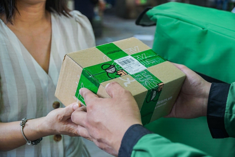 Đồng kiểm là việc người nhận và shipper cùng kiểm tra hàng khi giao