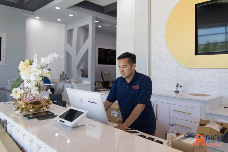 Chủ tiệm đánh giá tiêu chí chọn phần mềm quản lý tiệm nails