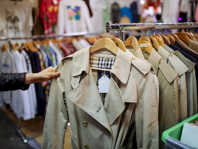 Hàng si là hàng đã qua sử dụng được thu gom và bán lại với giá rẻ